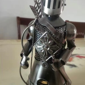 Handcrafted Wine Bottle Holder Retro Creative Metal Wine Rack for Countertop or Tabletop Home Bar Kitchen Décor Gift for Dad Knight's Armor