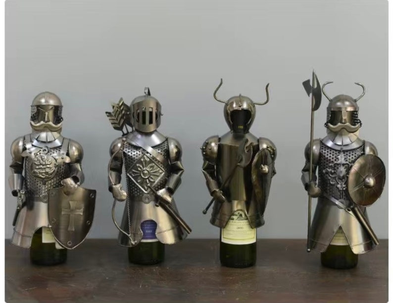 Handcrafted Wine Bottle Holder Retro Creative Metal Wine Rack for Countertop or Tabletop Home Bar Kitchen Décor Gift for Dad Knight's Armor