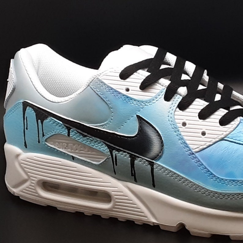 airbrushed nike air max