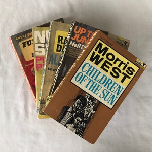 Set of 5 Vintage Great Pan Books Various Authors with vibrant covers 1958 1969 image 9
