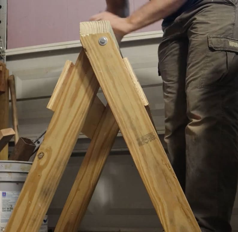 Easy to Build Folding Saw Horses, Build Plans image 2