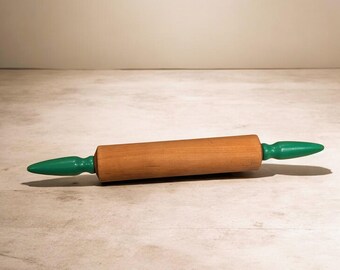 40 cm vintage träkavel med gröna handtag