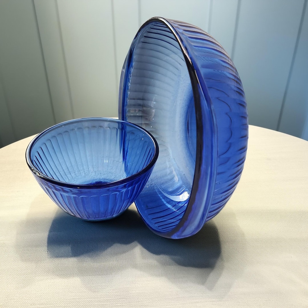 Vintage Pyrex Blue Ribbed Sides Glass Mixing Bowls / Casserole Set