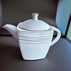 White Porcelain Art-Deco Large Teapot, Art Deco Kitchenware, Collector&#39;s Item, Home Decor, Kitchen Centerpiece, Gift for Tea Lovers