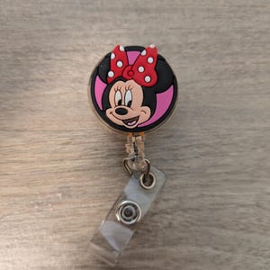 Minnie Badge Reel