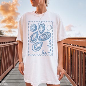 Oyster Shirt Comfort Colors French Vintage Coastal Shirt Les Huîtres Shellfish T-Shirt Seafood Lemon Tee Fisherman Aesthetic Foodie Gift Her