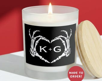 Skeleton Heart Hand Candle, Personalized Halloween Couple Candle, Custom Skeleton Couple Candle, Gothic Wedding Engagement Candle for Couple