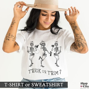 Halloween Hairstylist Shirt Dancing Skeleton Hairdresser T-Shirt Spooky Hair Salon Owner Gift Cute Fall Hair Colorist Tee Cosmetologist