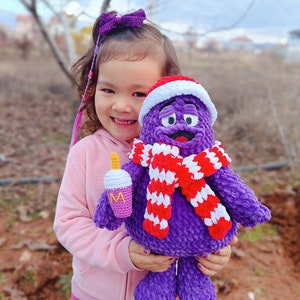 Schema PDF per l'uncinetto di peluche amigurumi Grimice di Buon Natale immagine 3