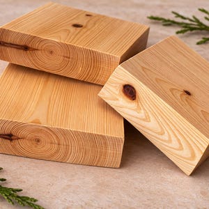 Toskansk cypressträämne 10x10x3 cm – Naturligt träblock för snidning, pyrografi och träbearbetning – Medelhavscypress hantverksträ