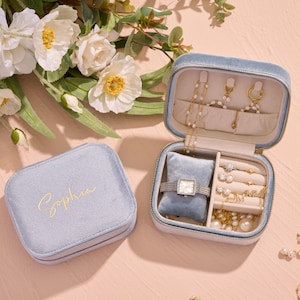 Custom Velvet Jewellery Box, Bridesmaid Gifts with Permanent Name, Wedding Gift, Gift for Her, Watch Storage, Mother's Day Gift Gift for Mum