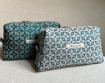 Trousse de toilette / voyage - Maxi format – Jacquard bleu – Fabriquée à la main, en France