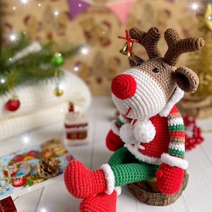 Christmas Deer Crochet Pattern, Amigurumi Crochet Reindeer, PDF in English and French, Crochet Pattern Christmas Toys