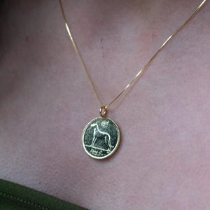 Collier en or 18 carats lévrier irlandais : bijoux du patrimoine en argent sterling