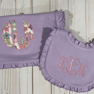 Baby Bib Burp Cloth SET Embroidered Custom Personalized with Monogram and Name Gift for Baby Shower New Mom Coming Home outfit Floral print