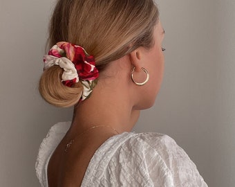 Blumen-Haargummi, Slow-Fashion-Produkt, Seide mit Baumwoll-Haargummi, Zero-Waste-Mode, handgefertigt, hergestellt in Polen