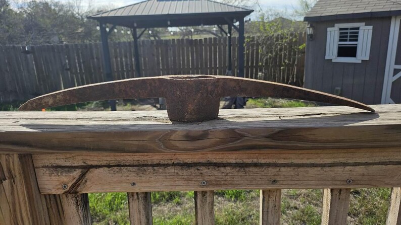 Rustic Pickaxe 1940s Vintage Pickaxe Head | Rustic Iron Mining Tool Decor, 22.5