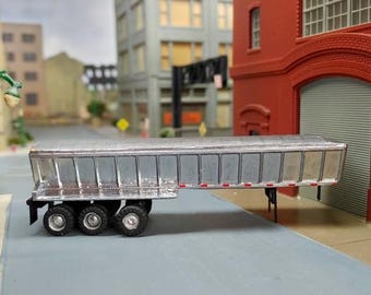 1/87 HO Scale Custom Built 3D Printed Chrome Triaxle Flowboy Dump Trailers.