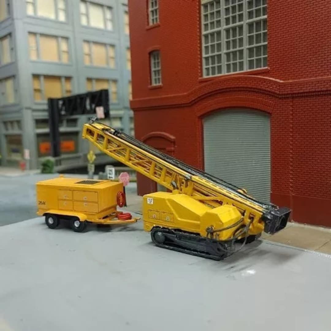Custom Built 1/87 HO Scale Tracked Blast Hole Drill Rig With Compressor ...