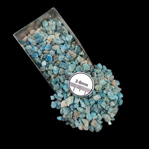 Blue Apatite Gemstone Powder: Crushed Natural Stone (3-5mm for Crafts)