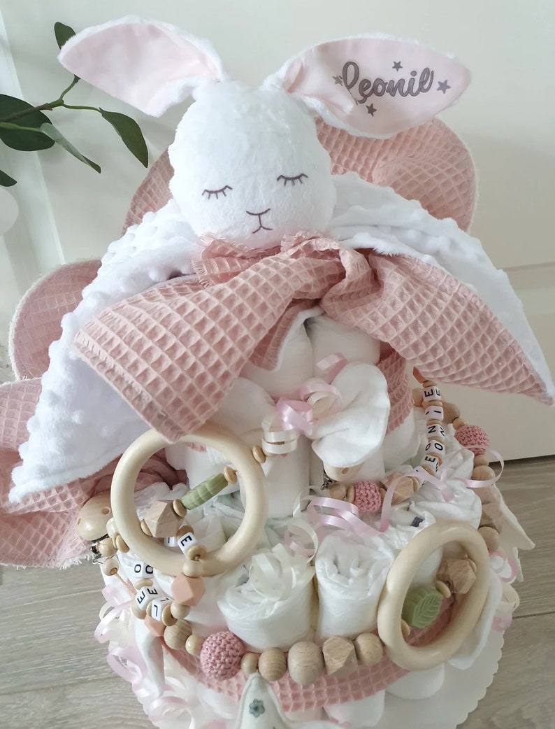 Windeltorte mit Name - Mädchen - Schnuffeltuch Kuscheltier Hase - Babygeschenk, Geburt + Gratis Grußkarte