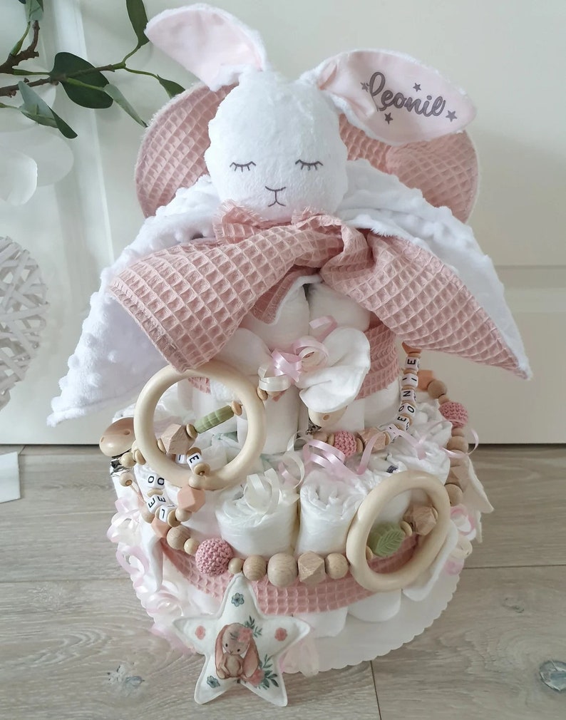Windeltorte mit Name - Mädchen - Schnuffeltuch Kuscheltier Hase - Babygeschenk, Geburt + Gratis Grußkarte