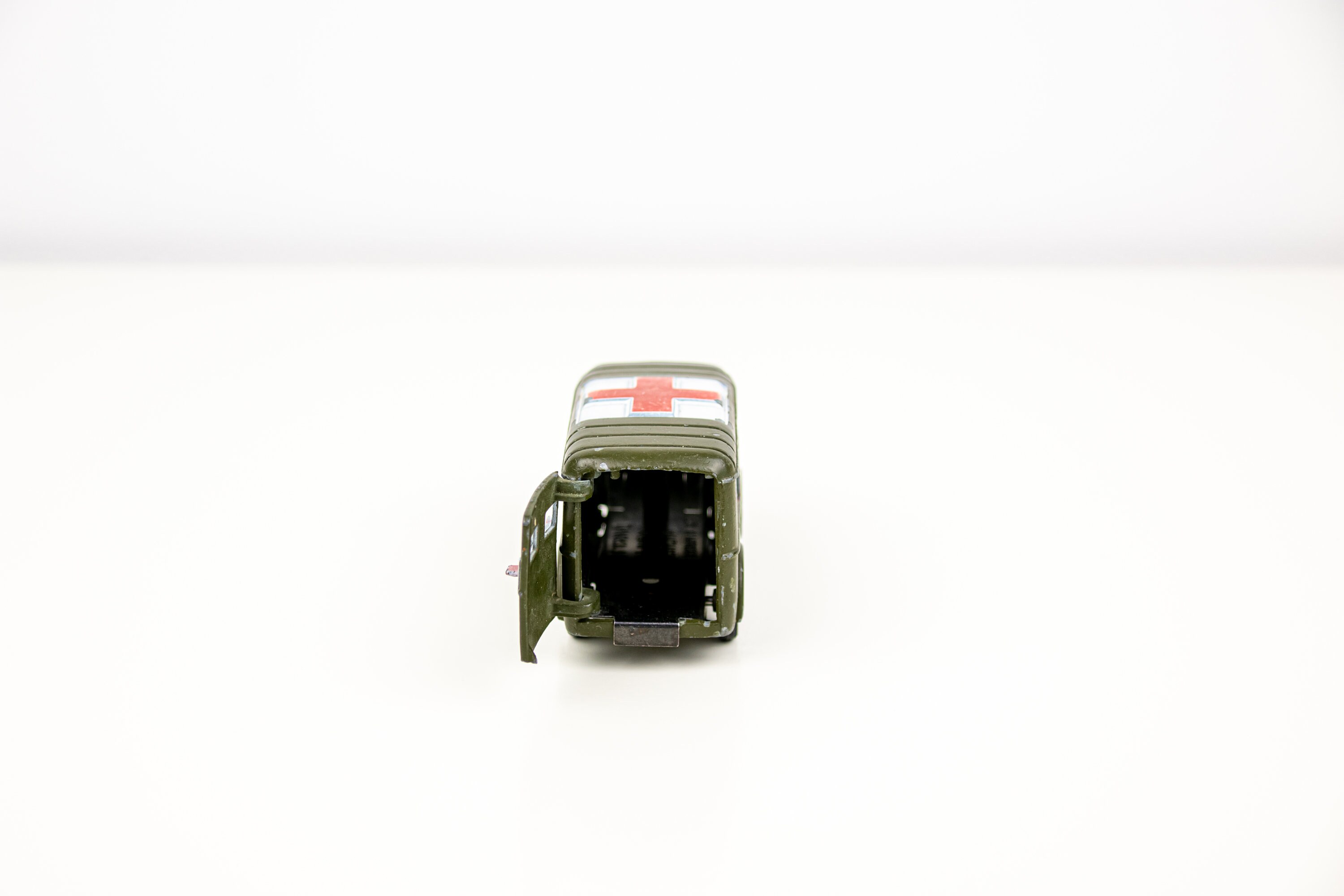ミニカー DINKY No.80F MILITARY AMBULANCE RENAULT DINKY FRENCH NO. 80F - RENAULT MILITARY AMBULANCE - A/MINT