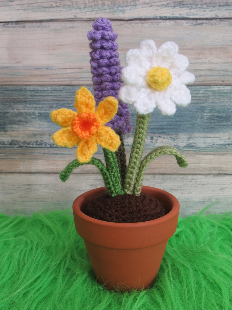 Crochet Spring Flowers, Daffodil Daisy Lavender, Blooming Lovely Flowers, Home decor, Experienced Beginner, PDF pattern only image 6