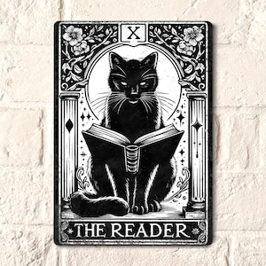 Letrero de hojalata con carta del tarot que lee un gato en blanco y negro, accesorio decorativo de metal para puerta y pared, regalos para amantes de los gatos, dueños, mamás, papás, lectores, amantes de los libros