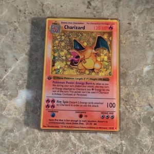 Charizard Liquid Motion Card