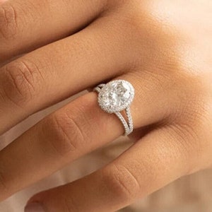Split band oval engagement ring outlet
