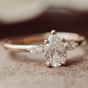 Fake pear shaped engagement rings cheap