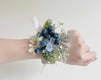 Bridal wrist corsage Prom corsage Royal blue corsage prom Flower wrist corsage Girl corsage Bridesmaid corsage Floral corsage Bridal corsage