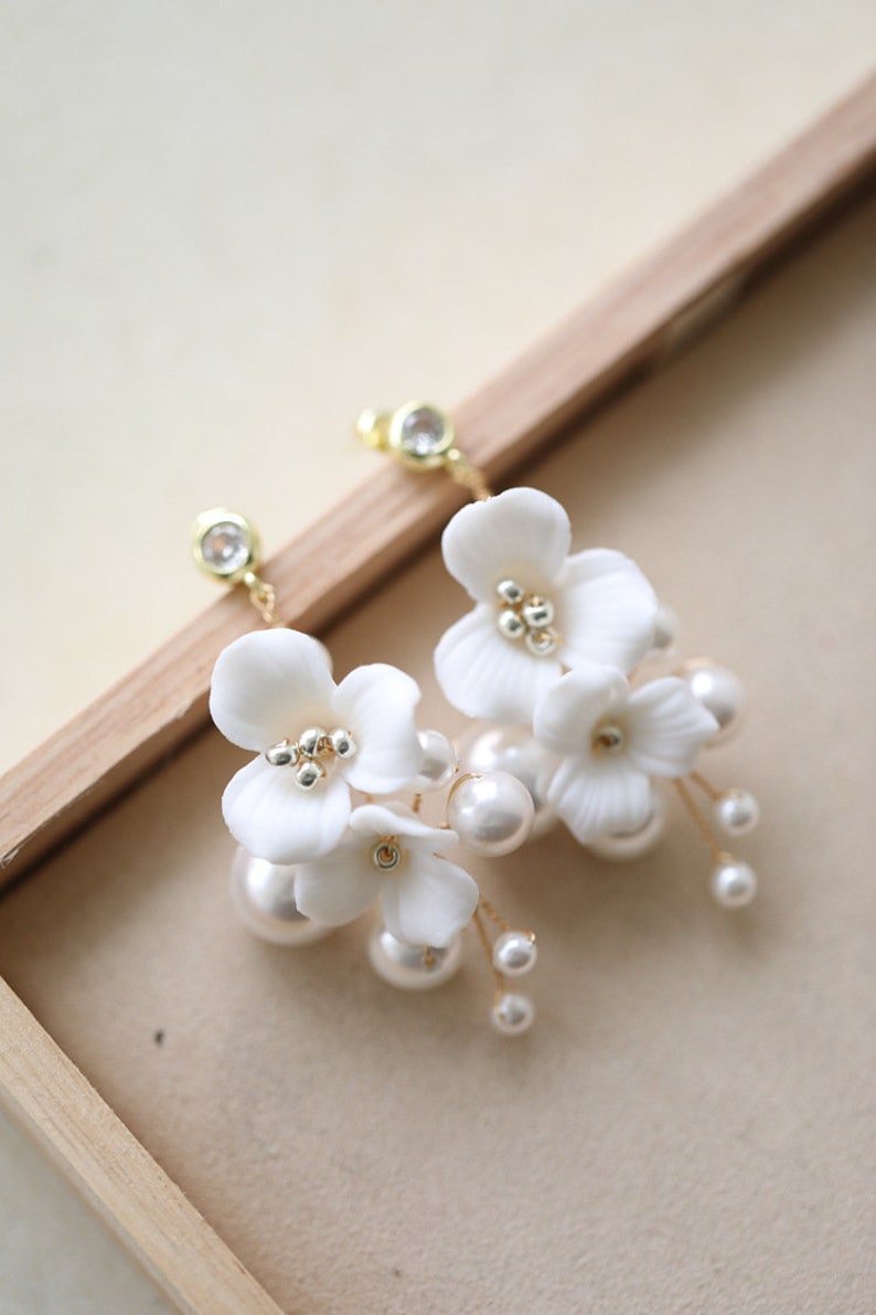 6Pcs Minimalist Pearl Ceramic Flower Hair Pins Bridal Hair Pins Set Bridesmaid earrings Hair Accessory Wedding Gift Handmade Party Hairpins Gold earring