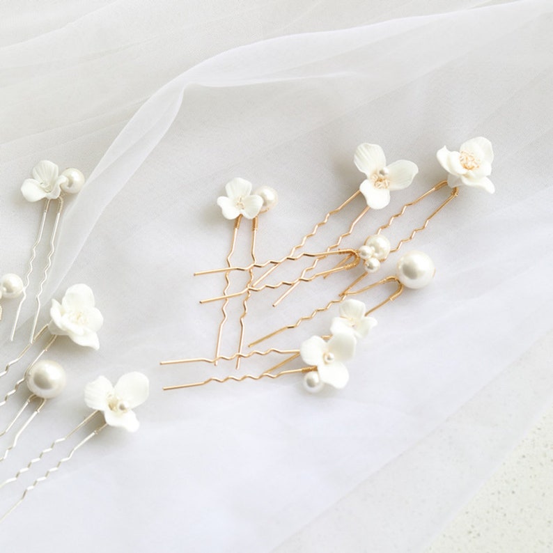 6 pezzi fermagli per capelli fiore in ceramica minimalista perla fermagli per capelli da sposa set orecchini da damigella d'onore accessorio per capelli regalo di nozze forcine per feste fatte a mano immagine 4