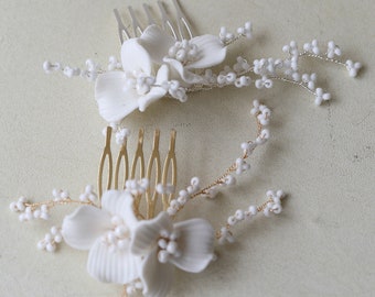 Elegant White Ceramic Flower Pearl Hair Comb Bridal Hair Pins Bridesmaid Hair Accessories Valuable Wedding Gift Bride Handmade Party Hairpin