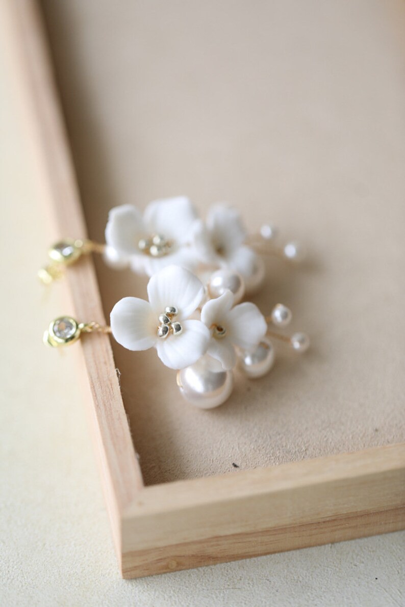 6Pcs Minimalist Pearl Ceramic Flower Hair Pins Bridal Hair Pins Set Bridesmaid earrings Hair Accessory Wedding Gift Handmade Party Hairpins Silver earring