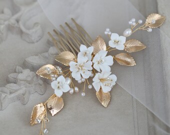 Accessoires pour cheveux de mariage en céramique fleur de cerisier fleur blanche peigne à cheveux de mariée feuille d'or accessoires de mariage simples et beaux