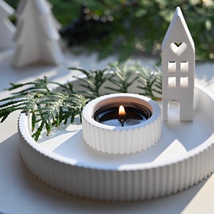 Tealight holder