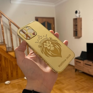 カスタマイズ可能なキングライオンゴールドデザインiPhoneケース / iPhone全モデル / ゴールド刺繍iPhoneケース / iPhone 11-12-13-14-15-16シリーズ