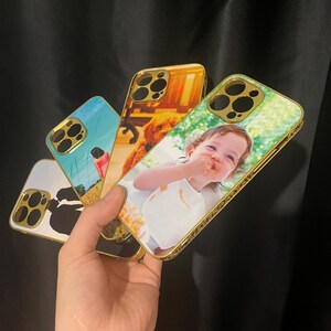 パーソナライズされたカラフルなプリントのゴールドiPhoneケース / iPhone全モデル / ゴールド刺繍iPhoneケース / iPhone 11-12-13-14-15-16シリーズ