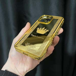 Custodia per iPhone ricamata con design personalizzato Gold King Crown / Custodia per iPhone in oro con design personalizzato Greek Key / Serie iPhone 16 e tutti i modelli di iPhone
