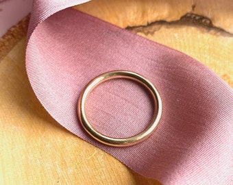 Anillo de bodas Halo GF de 14 k / Relleno de oro amarillo de 14 k / Anillo minimalista, liso y delgado / Novia moderna