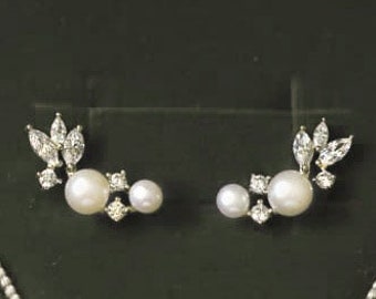 Pendientes de cristal de perlas y oro de 14k / Imitación simulada alternativa de diamante ético / Joyería nupcial vintage / Regalo para ella