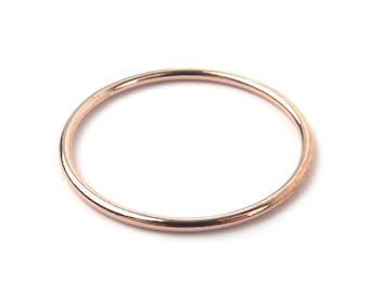 Anillo apilable superfino relleno de oro rosa de 14 k / Acabado suave / Joyería minimalista apilable