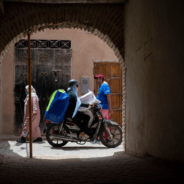 Leinwand, Acryl, Poster, Marokko, People, Streetfotografie, Moped