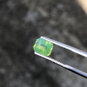 1,80 kt zijdeachtig groen zirkoon ceylon opalescent gratis verzending