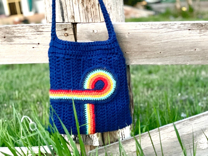 CROCHET PATTERN Infinity Rainbow Stripe Bag, 70s crochet tote, 70s inspired crossbody shoulder bag pattern, PDF Download image 1