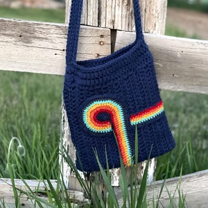 CROCHET PATTERN Infinity Rainbow Stripe Bag, 70s crochet tote, 70s inspired crossbody shoulder bag pattern, PDF Download image 5