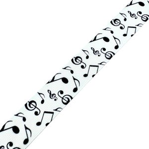Könnte beinhalten: Weißes Band mit einem schwarzen Notenmuster. Das Band ist aus einem weichen, seidenartigen Material gefertigt und perfekt, um Ihren Bastelarbeiten einen Hauch von Musik zu verleihen.